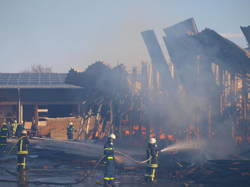 Grossbrand Holzlager Siegburg Industriestr P309.JPG